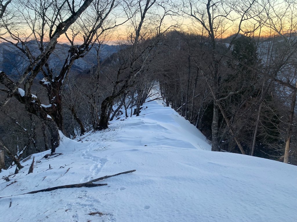 kumotoriyama viva1 - 雲取山の奥多摩小屋テント場跡で雪中ビバーク練習